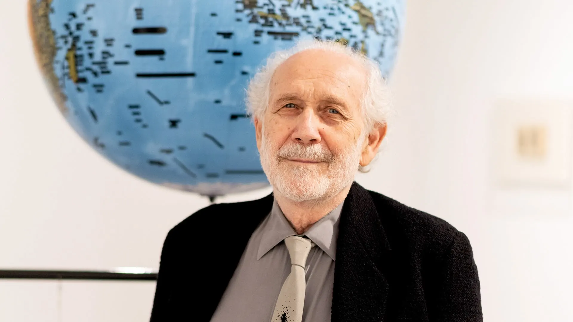 Emilio Isgro, Autocurriculum